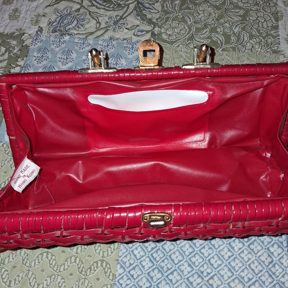 VINTAGE RED WICKER 1950S / 1960S EAST / WEST RECTANGULAR HANDBAG